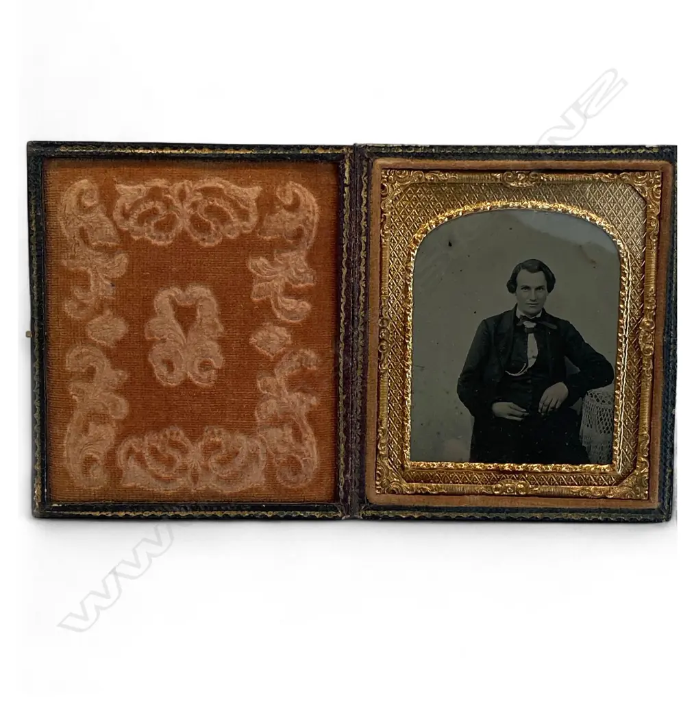 Gilt matted ambrotype – seated man Image 1++